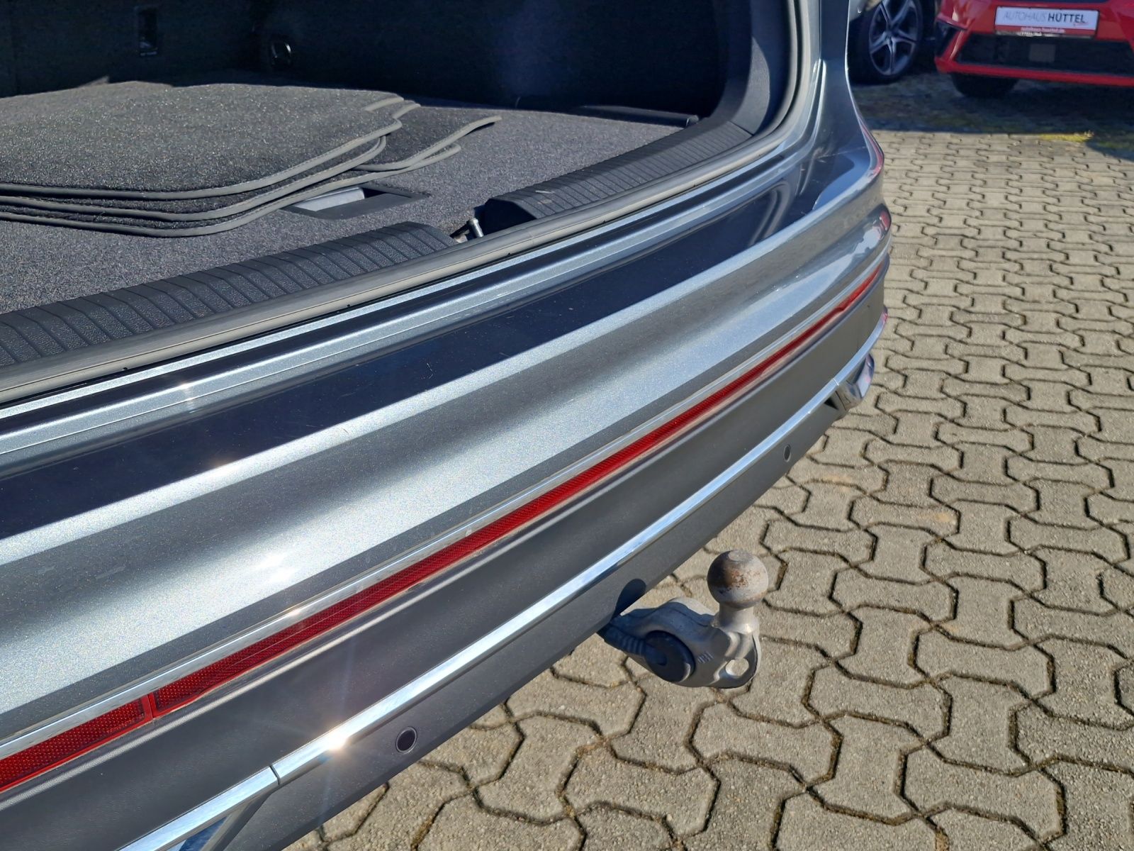 Fahrzeugabbildung Volkswagen Tiguan L 2.0 TDI AHZ MATRIX DSG 4x4 Keyless SH