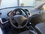 Peugeot 206 1.1 60 - - Peugeot 206: Weiß