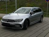 Volkswagen Passat 2.0 TDI SCR DSG Conceptline Conceptline - Volkswagen Passat: Conceptline
