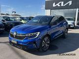 Renault Austral 1.2 E-Tech full hybrid Iconic - blaue Renault Alaskan