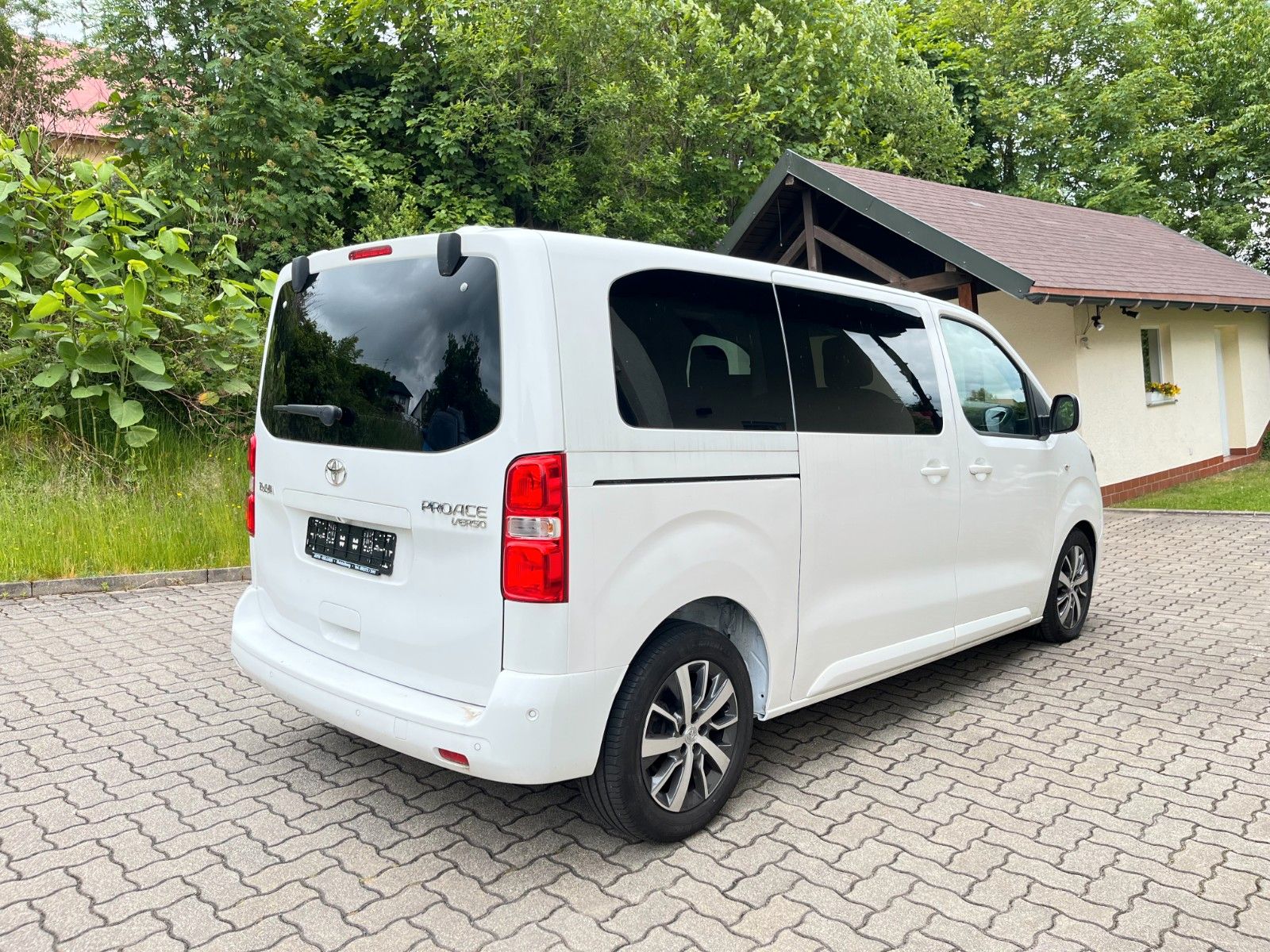 Toyota Proace Verso L1 Shuttle Plus imagem 2