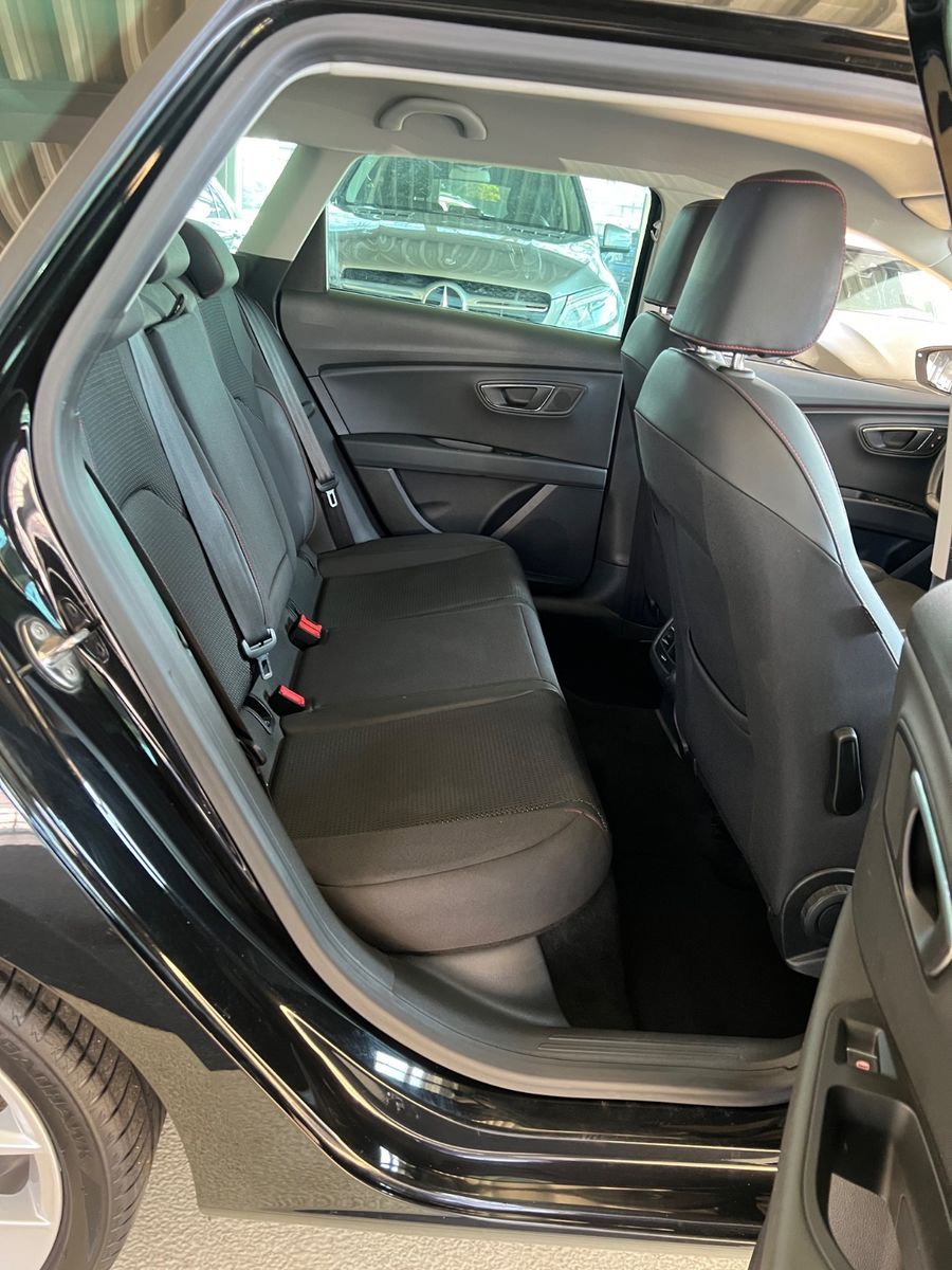 Fahrzeugabbildung SEAT Leon ST FR *LED*NAVI*BLUETOOTH*SITZHEIZUNG*