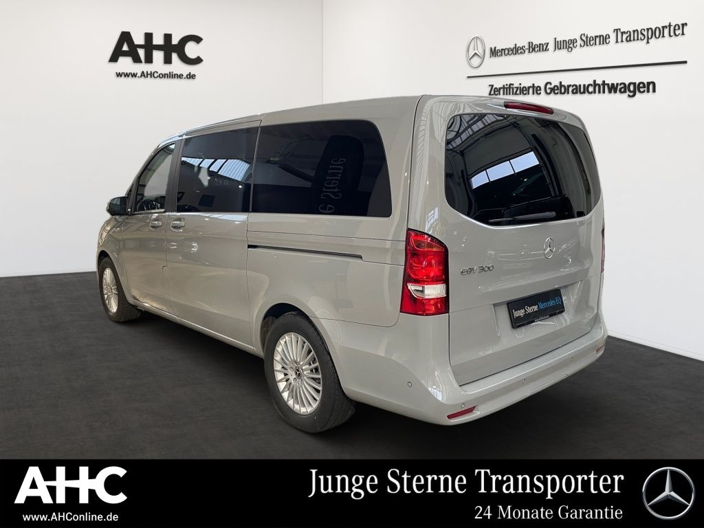 Fahrzeugabbildung Mercedes-Benz EQV 300 lang Nav Distronic Sitzhzg PTS RFK Vorkl