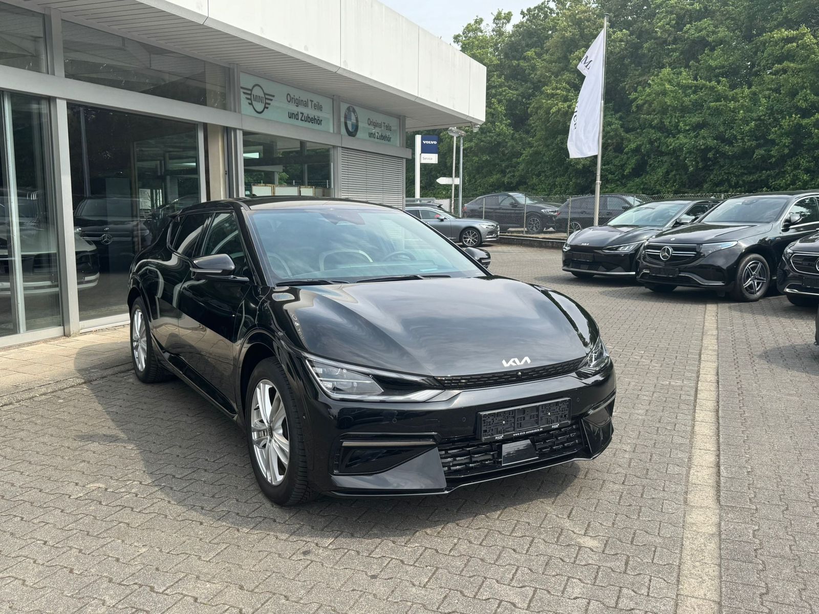 Fahrzeugabbildung Kia EV6 GT-Line 4WD WERKSGA+MEMO+AHK+HEAD+ACC+360°
