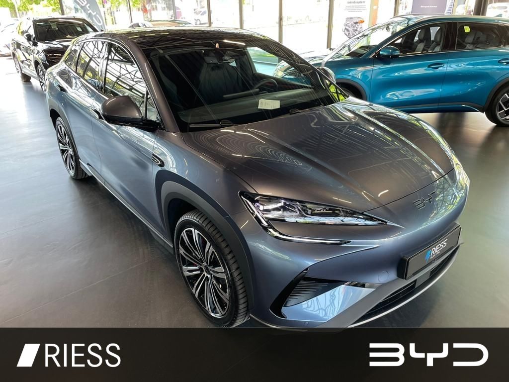 BYD SEALION 7