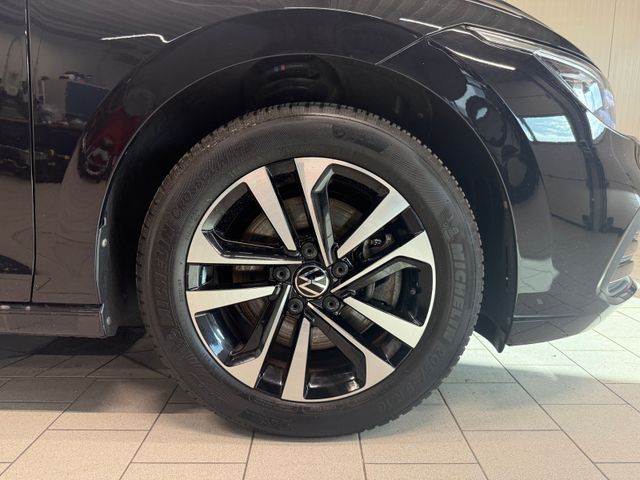 Golf VIII Life 1.5 TSI AHK STNDHZG LED
