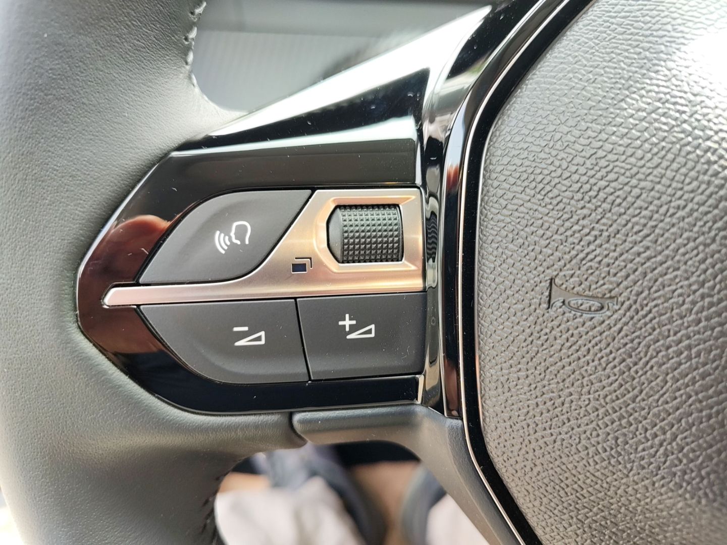 Peugeot 208 - Bild 19