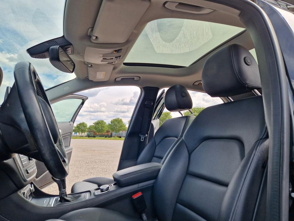 Mercedes-Benz GLA 180