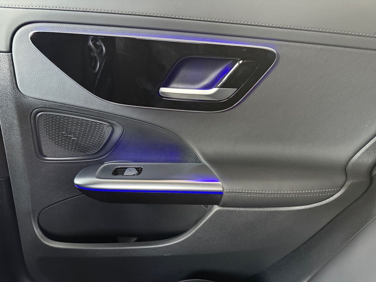 Fahrzeugabbildung Mercedes-Benz C 220 d 4M T AMG AHK Night Pano Distronic Memory