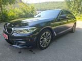 BMW 525d - SPORT LINE- AUT/LEDER/HUD/KAM/NAVI/18ZOLL - BMW 525 mit Diesel-Antrieb: Leder, Navigationssystem, Limousine
