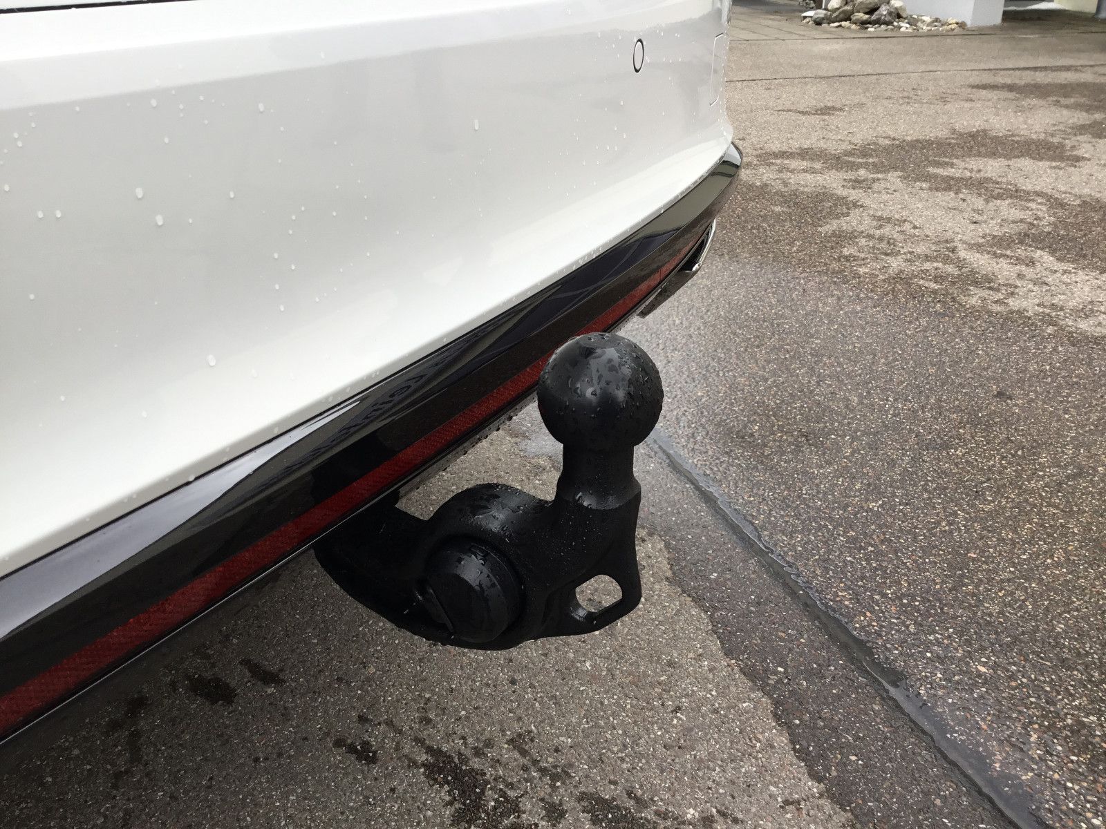 Fahrzeugabbildung SKODA Octavia 2.0 TSI DSG RS COMBI+AHK+Pano+el.Heckkla