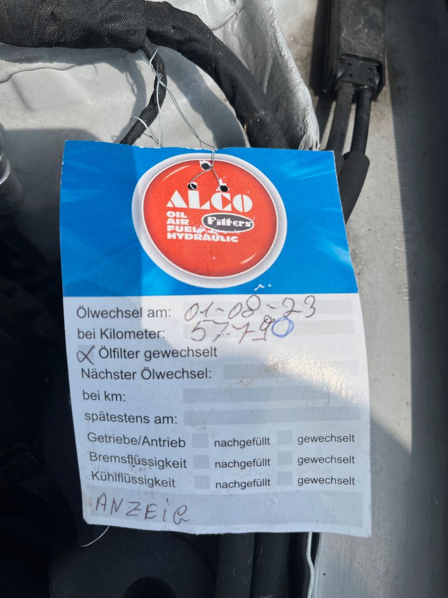 Fahrzeugabbildung BMW 120i 3-Türer Aut. SPORT LINE Navi LED HiFi 1.HAN