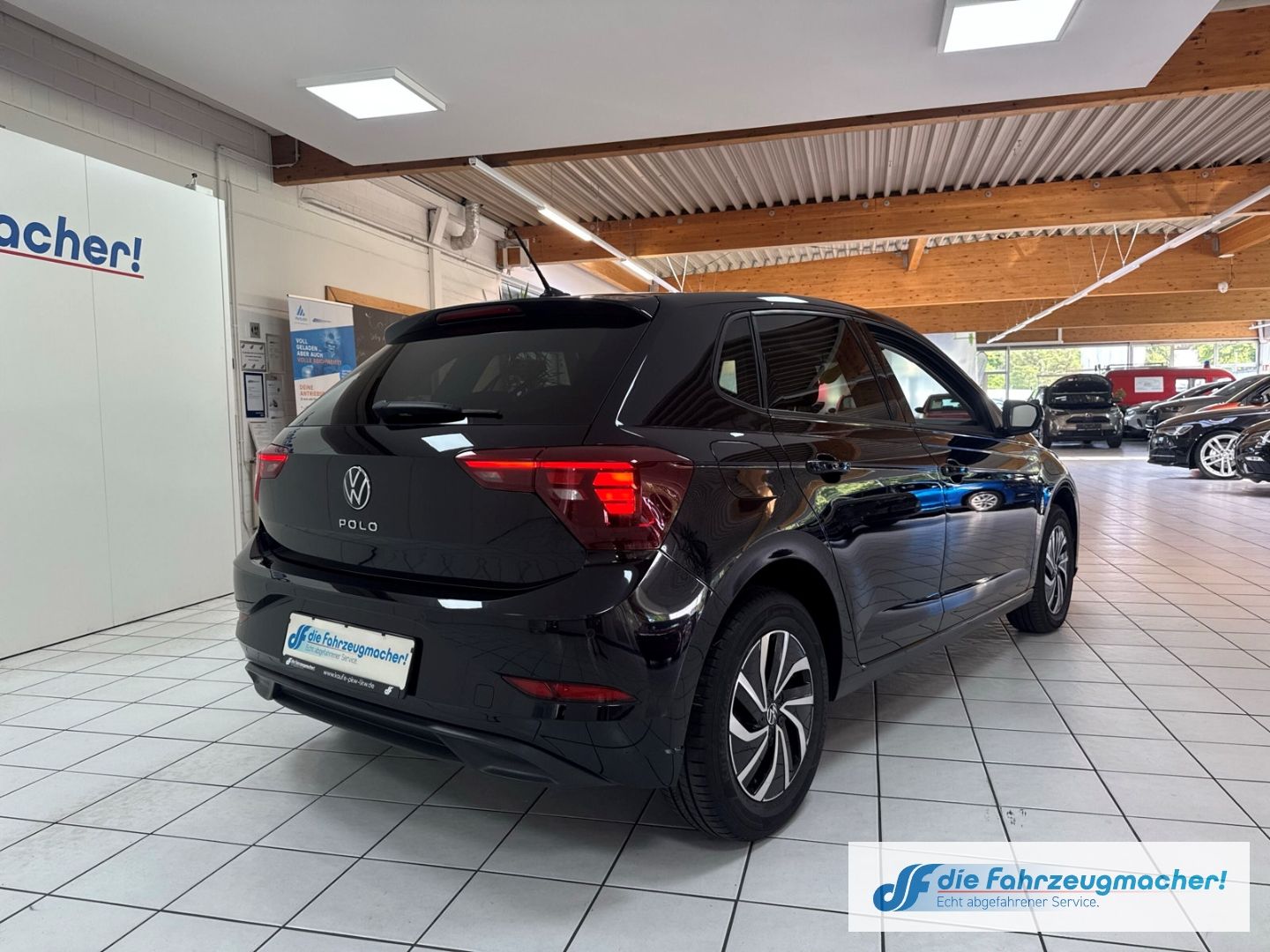 Fahrzeugabbildung Volkswagen Polo VI Life Digitales Cockpit LED Dyn. Kurvenli