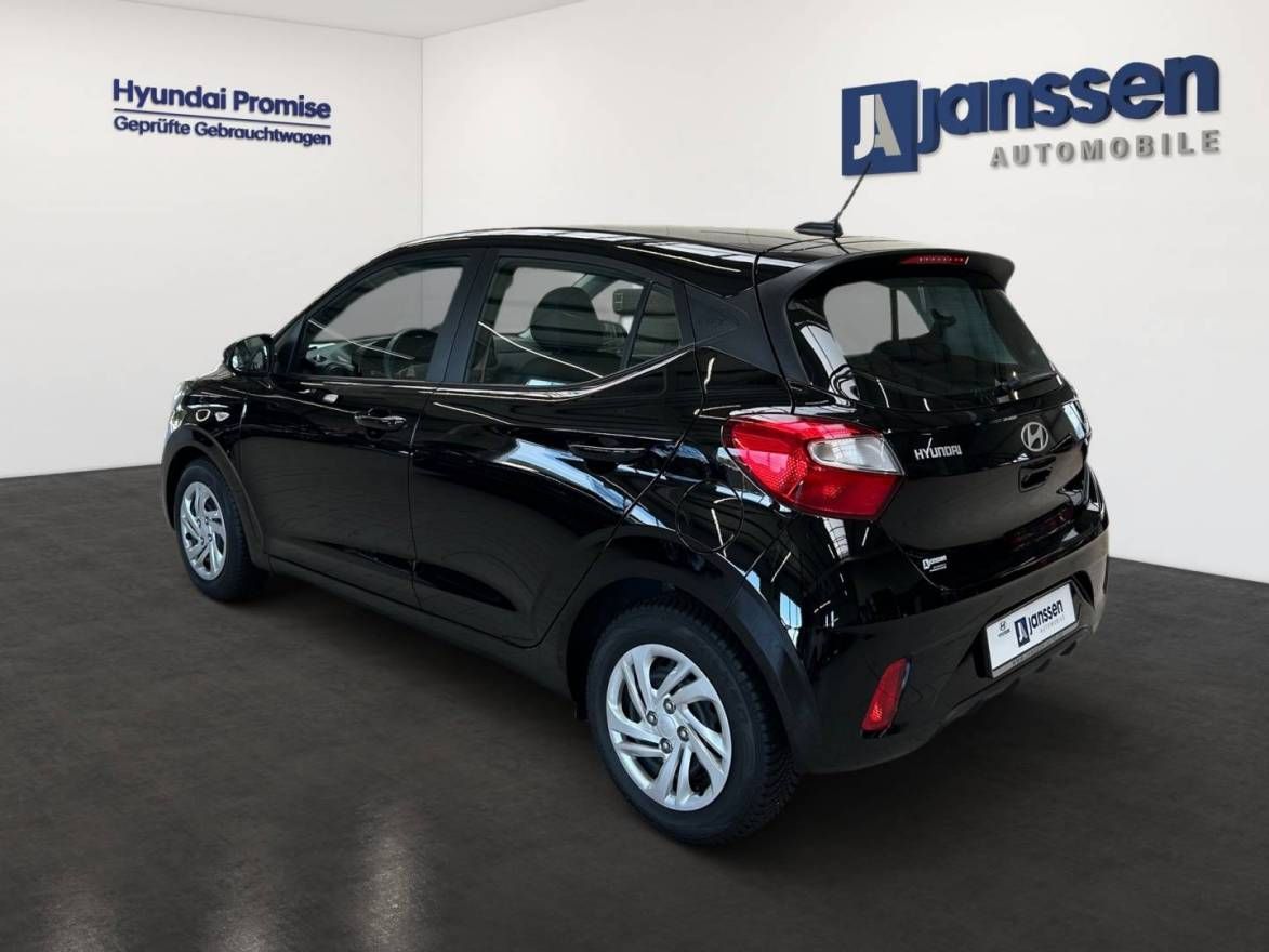 Fahrzeugabbildung Hyundai i10 FL 1.0 Benzin (63 PS) | Apple CarPlay u. And