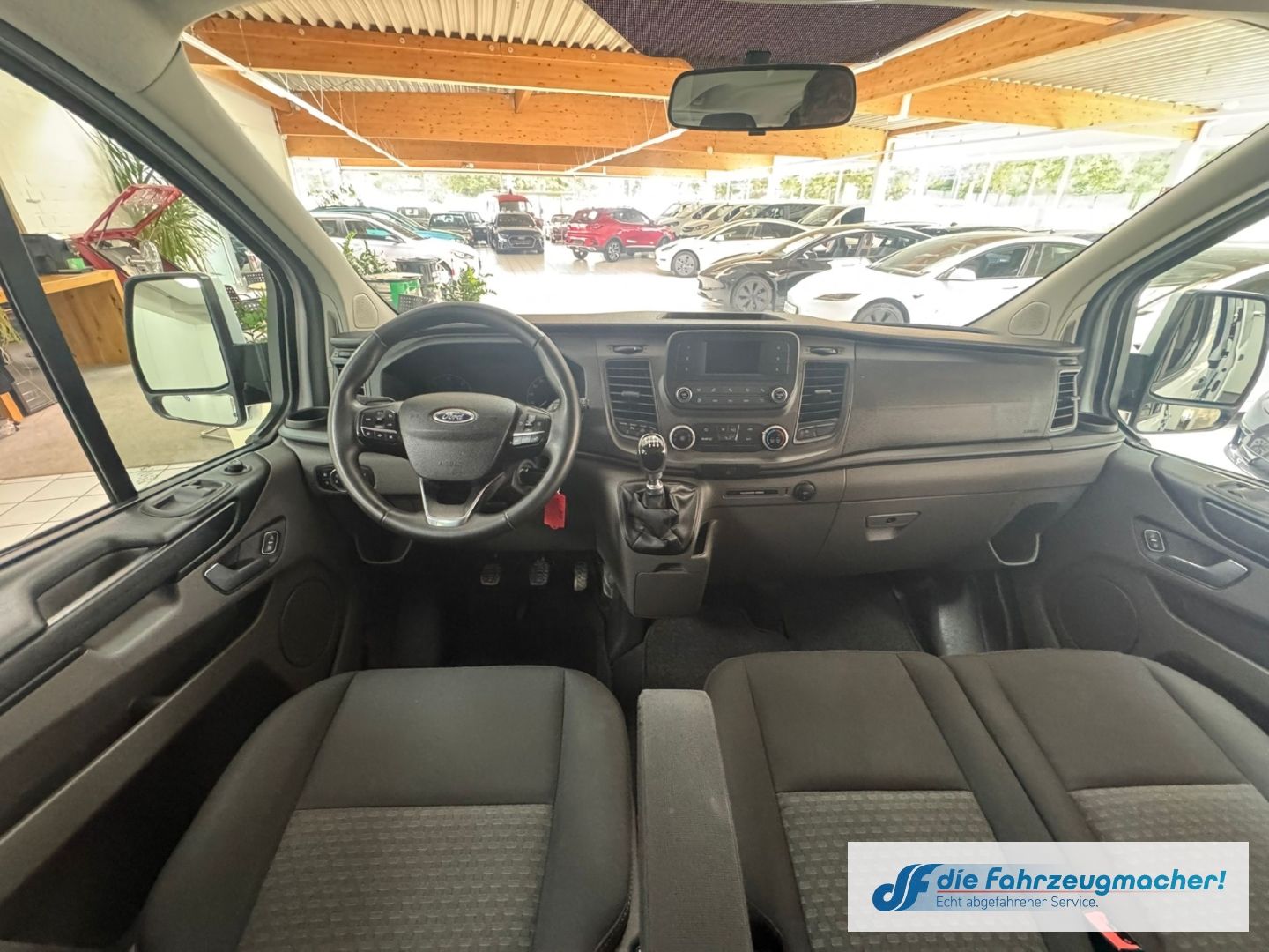 Fahrzeugabbildung Ford Transit Custom 320 L2 Trend 2.0 TDCi EU6d Dyn. K