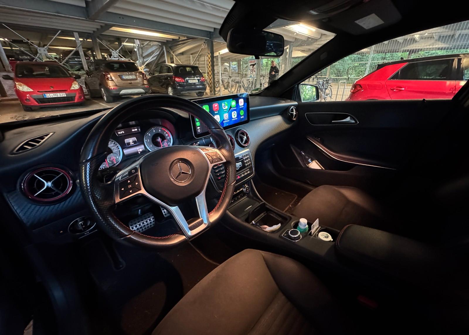 Mercedes-Benz  A 250 AMG Line Shz Memo Infotain Parctr Leder