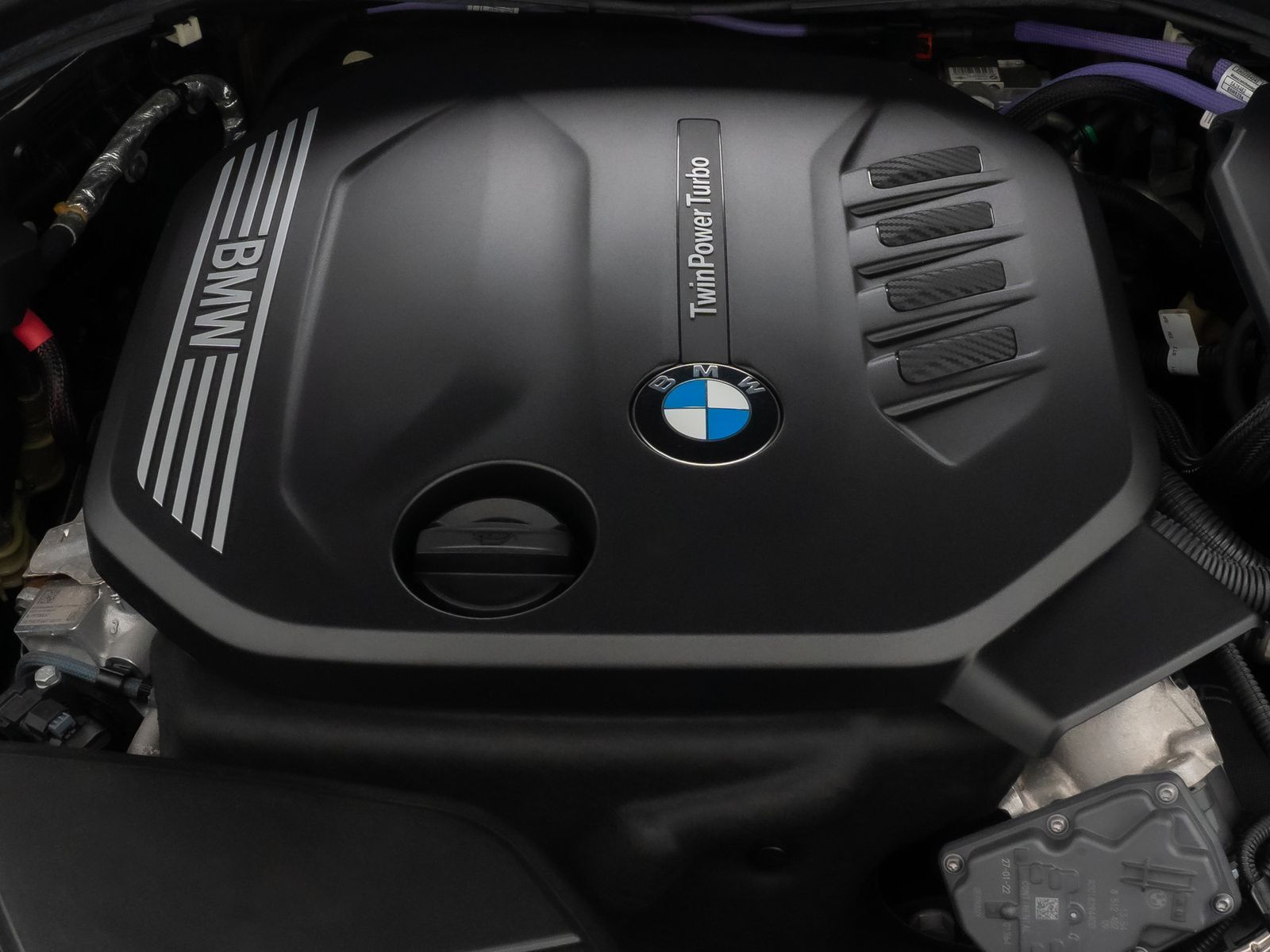 Fahrzeugabbildung BMW 520d xD M Sport Panoram Kamera Laser HUD H/K 19"