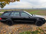 Mercedes-Benz E 500 T AVANTGARDE Avantgarde - Mercedes-Benz E 500 in Stuttgart