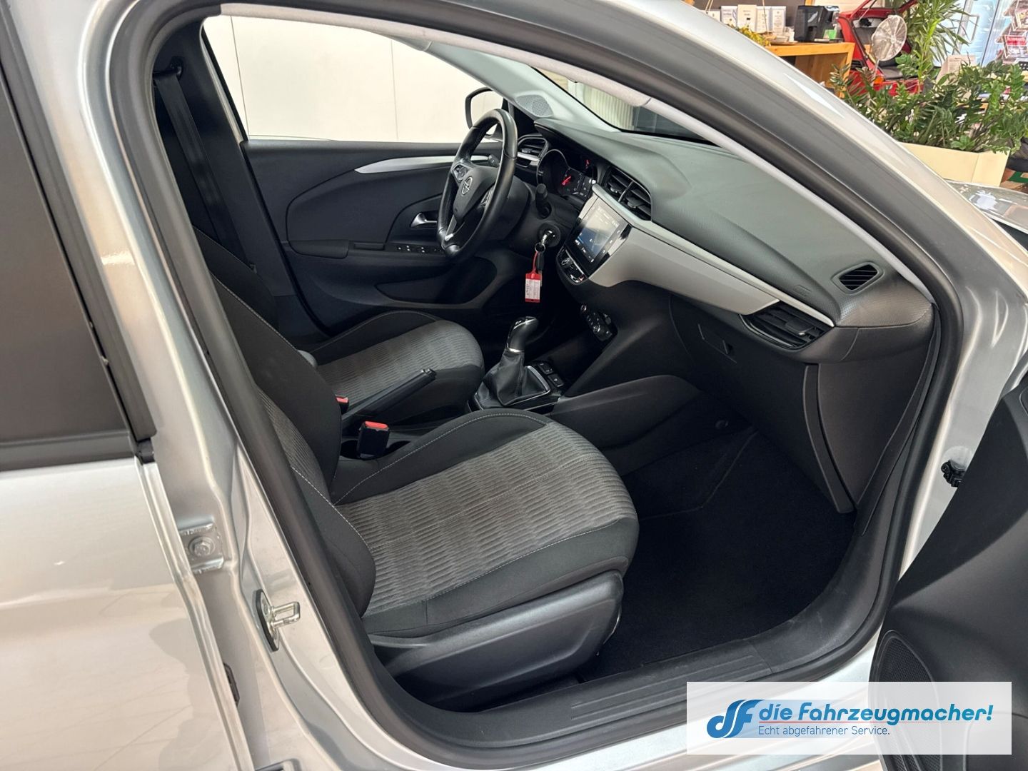 Fahrzeugabbildung Opel Corsa F Edition 1.2 EU6d Navi LED Apple CarPlay