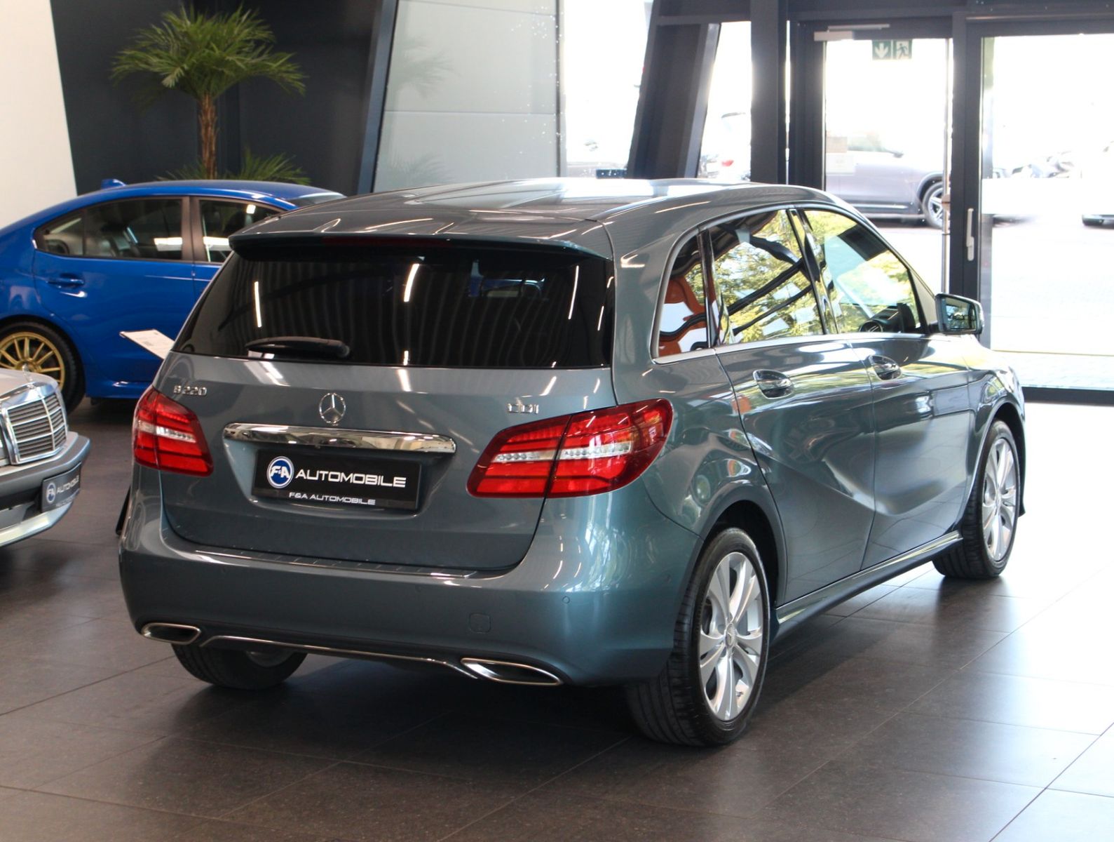 Fahrzeugabbildung Mercedes-Benz B 220 CDI Urban COMAND+LED+AHK+Totwinkel+PDC