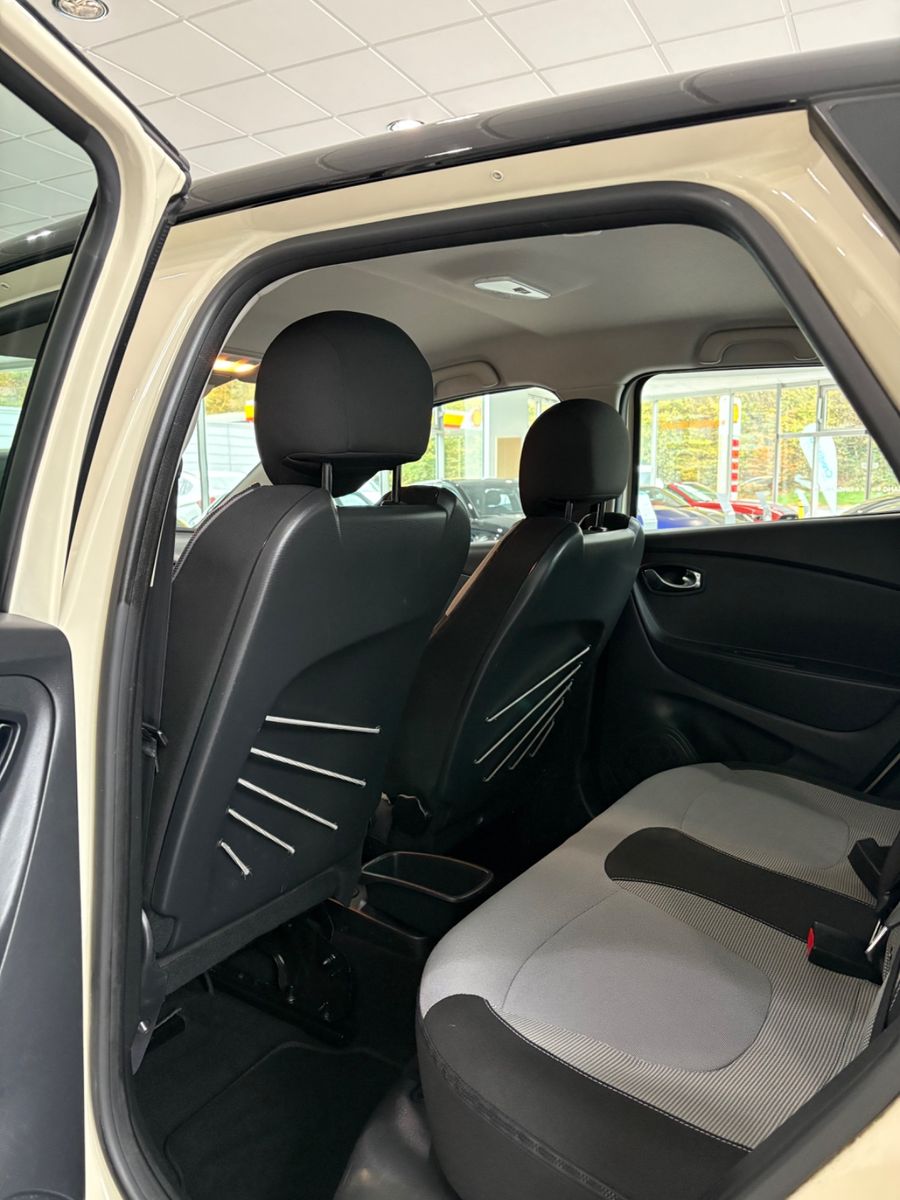 Fahrzeugabbildung Renault Captur Intens *RÜCKFAHRKAMERA*