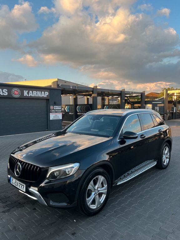 Image of Mercedes-Benz GLC 220