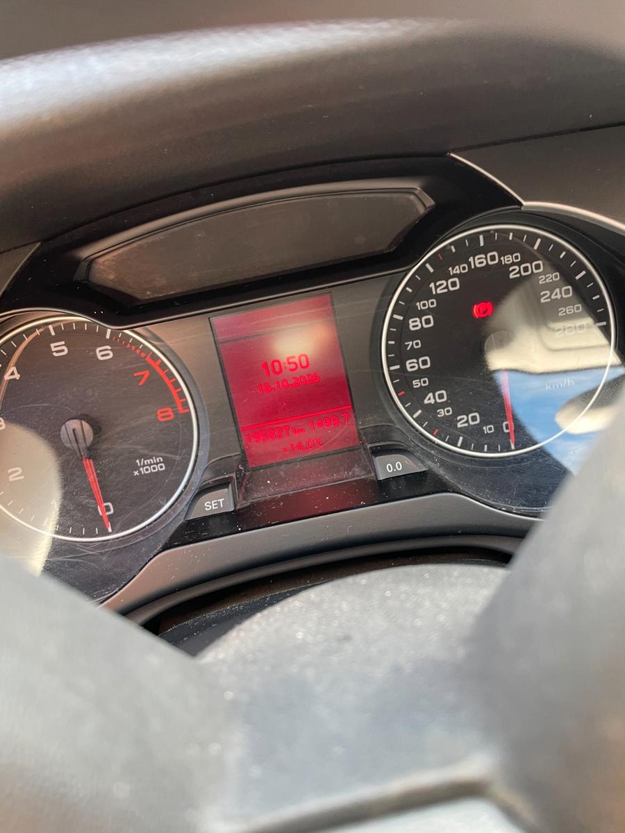 Audi A4 2010 — photo 5