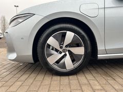 Fahrzeugabbildung Volkswagen Passat Variant 1.5 eHybrid Business AHK KAMERA