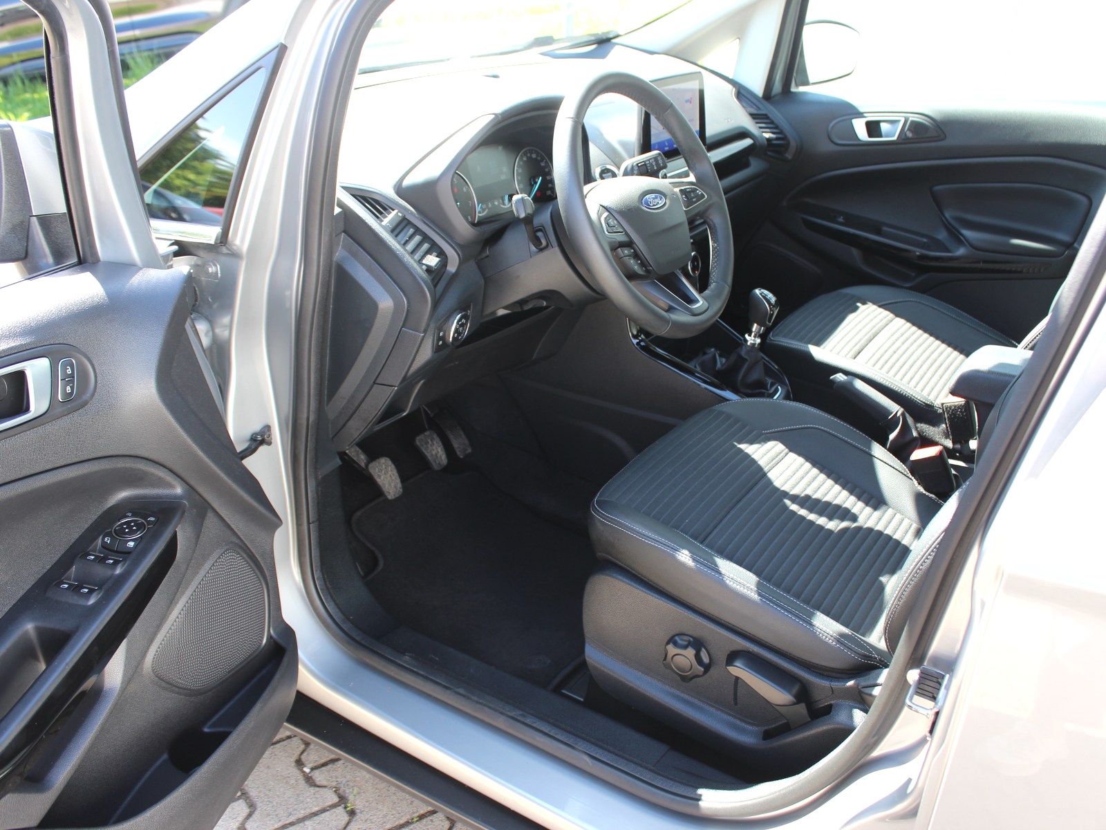 Fahrzeugabbildung Ford EcoSport Titanium 1,0 EcoBoost Start/Stopp