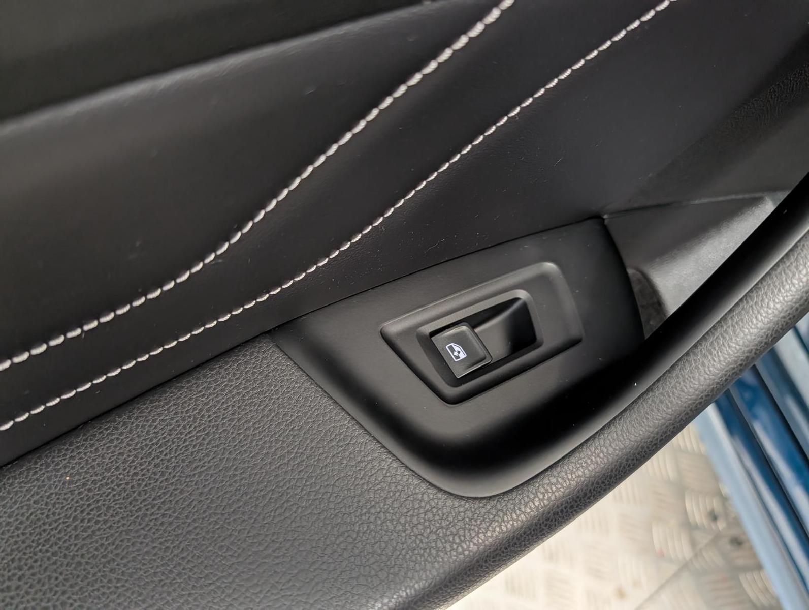 Volkswagen Passat 2.0 TDI DSG R-LINE AHZV IQ.Drive, миниатюра 11