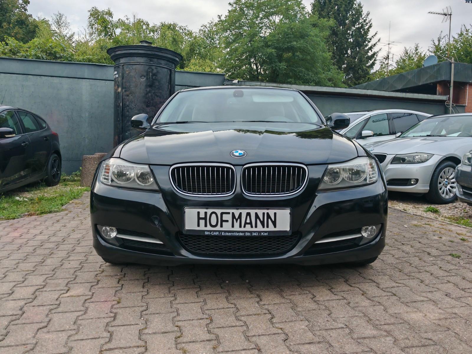 BMW 318 2011 — photo 18