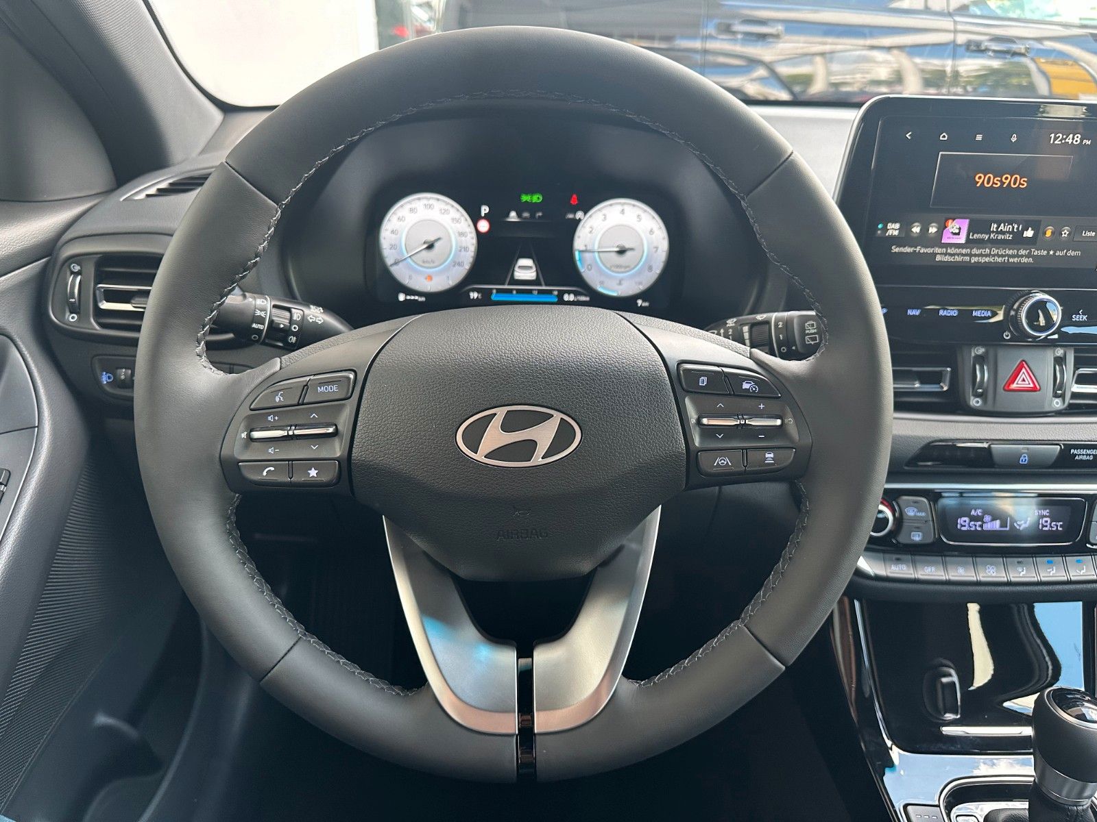 Fahrzeugabbildung Hyundai i30 Advantage Plus-Paket Toterwinkel/Navi!