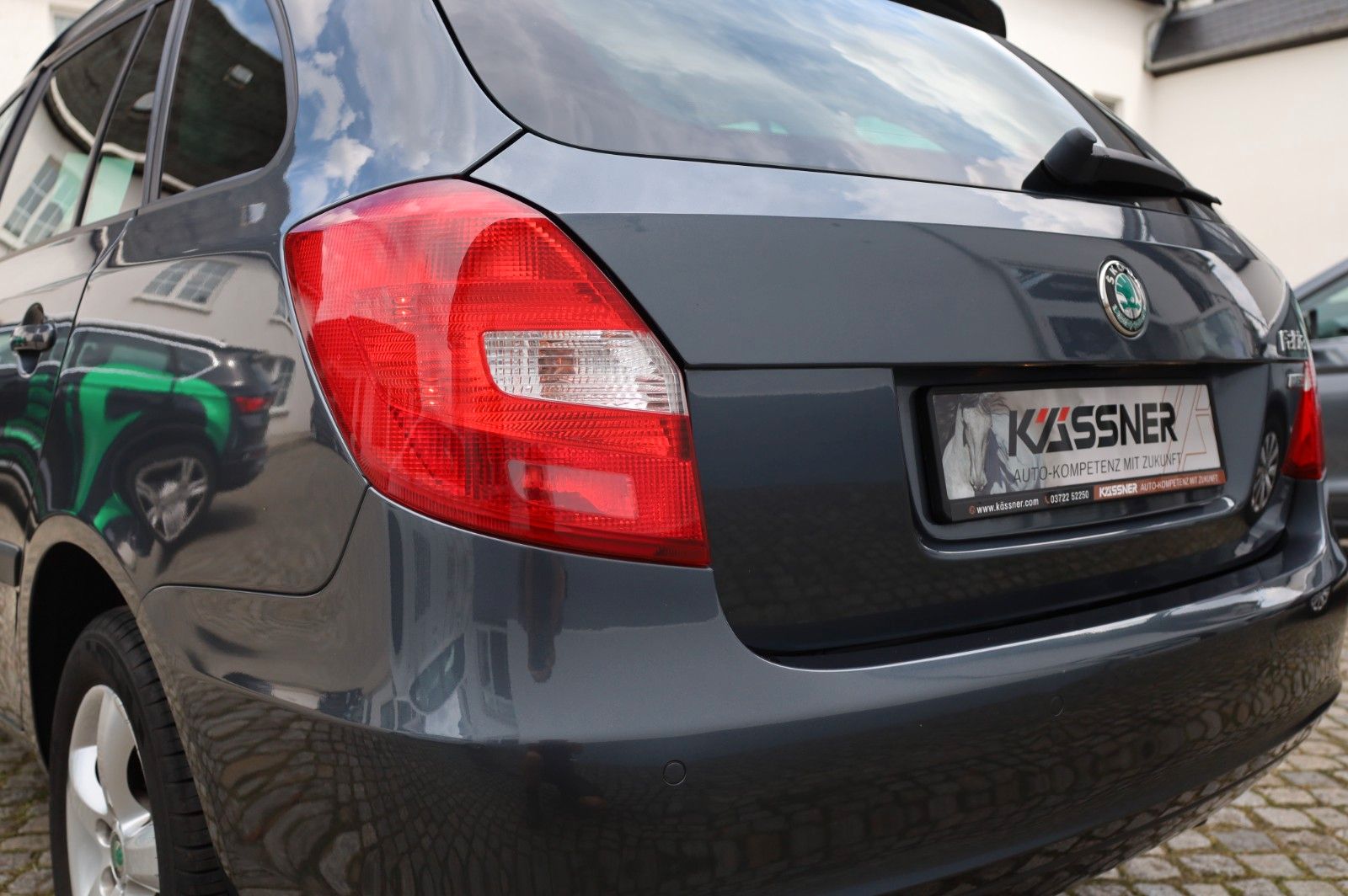 Fahrzeugabbildung SKODA Fabia Combi Family 1,2 TSI *SHZ *PDC *Climatro.