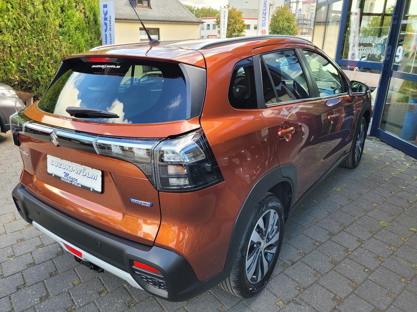 Suzuki S-Cross AllGrip*STANDHEIZUNG*AHK*Pano