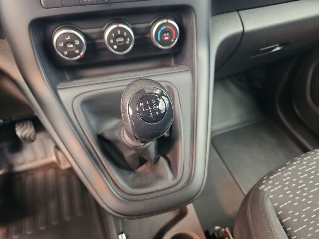 Fahrzeugabbildung Mercedes-Benz Citan 108 Kasten BASE Standard Klima PTS hi.