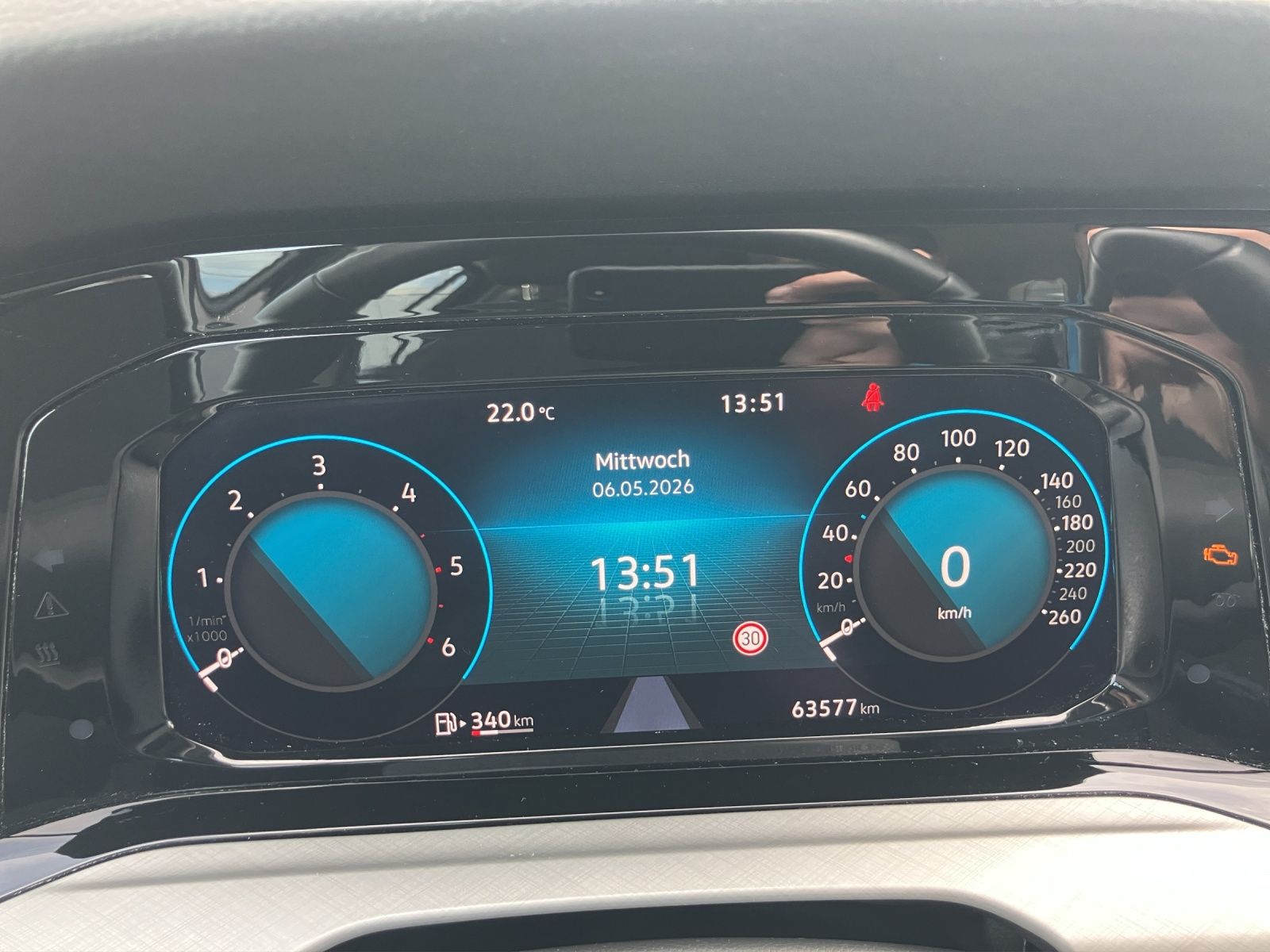 Fahrzeugabbildung Volkswagen Golf VIII Variant TDI Life LED Navi ACC AHK SHZ