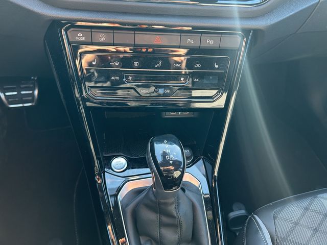 T-Roc R-Line 1.5 TSI DSG ACC FACEL. MATRIX-LED