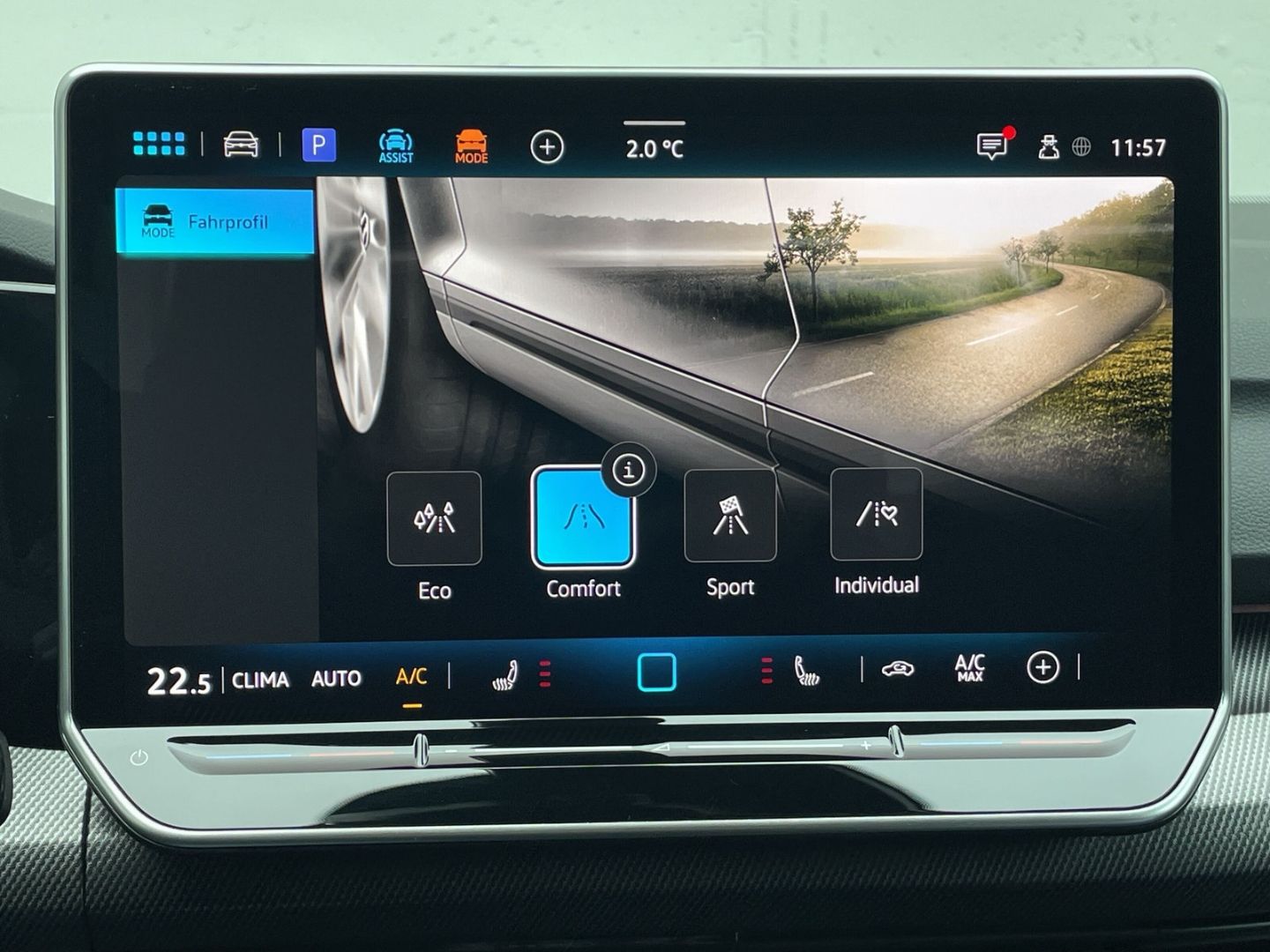 Golf VIII R-Line 1.5 eTSI DSG Black Style Kamera