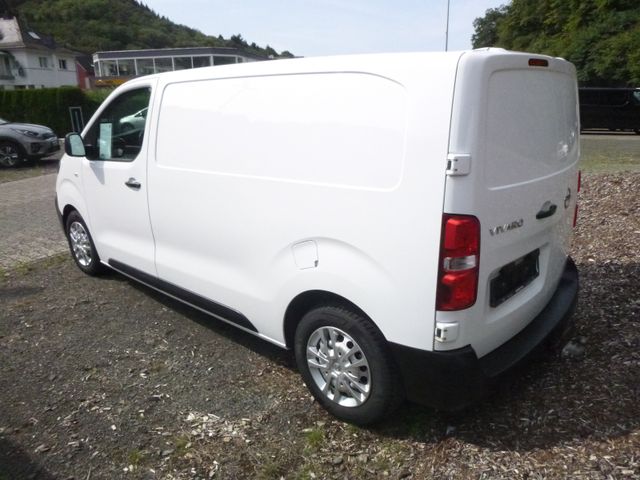 Vivaro Cargo M