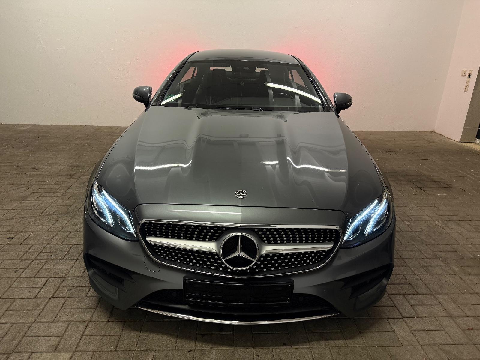 Mercedes-Benz E 300 Coupé AMG Line*2HAND*TOTWINKEL*AMBIENTE