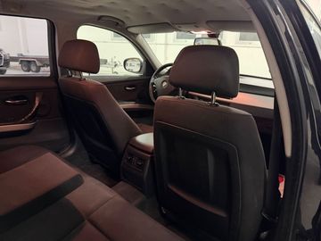 BMW 320 - 11