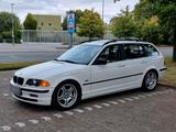 BMW E46 320i Touring - BMW 320 aus 2000: Kombi, 320i