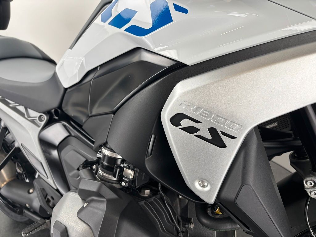 Fahrzeugabbildung BMW R1300 GS *1. HAND-SCHECKHEFT*
