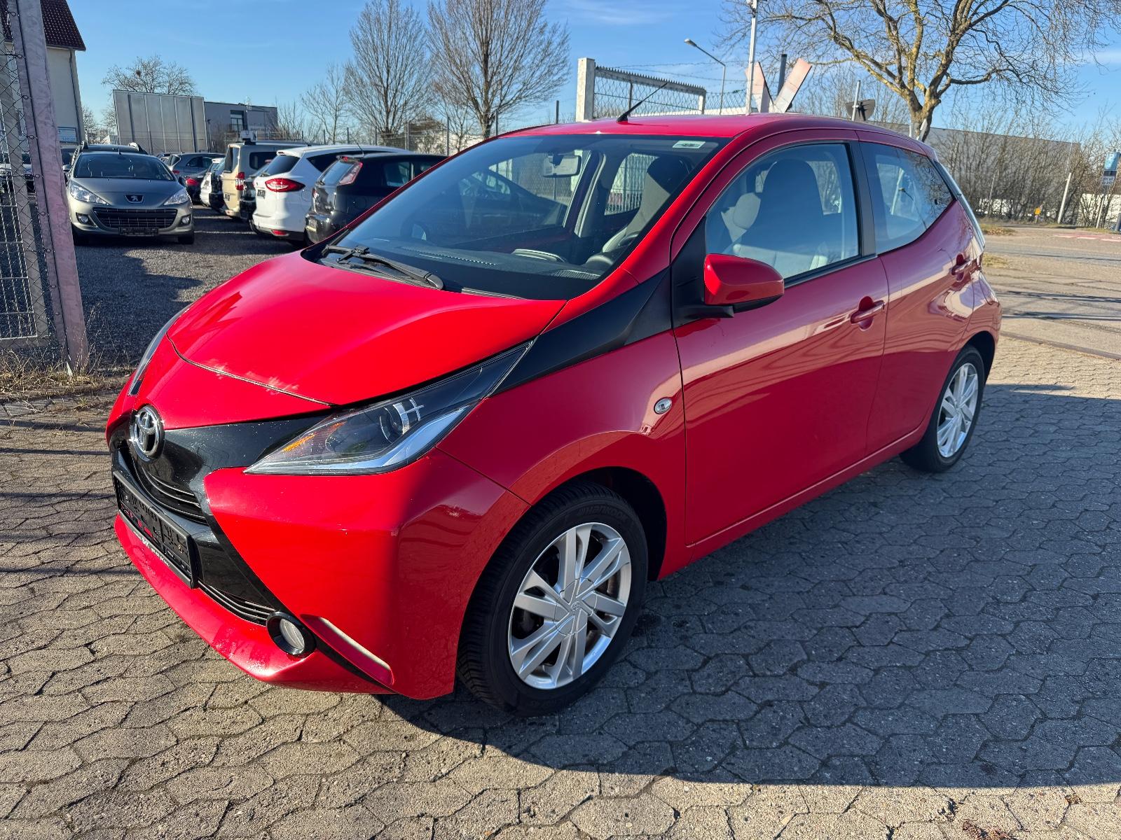 Toyota Aygo AYGO x-play touch*Kamera*Klima*5-Türer*