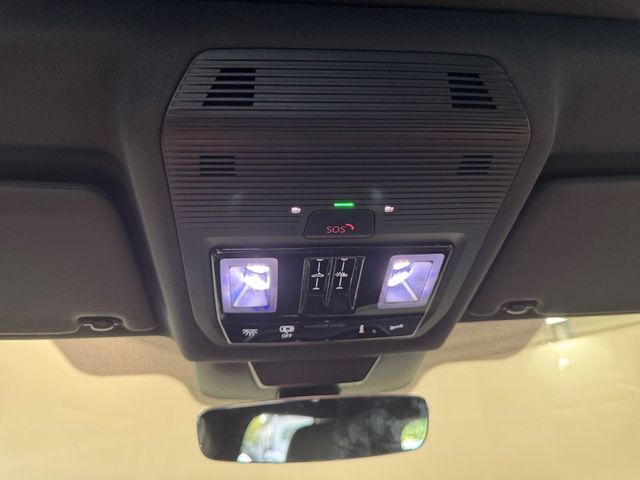 Tiguan R-Line 2,0 TDI 4M DSG LEDER+PANO+AHK+STAN