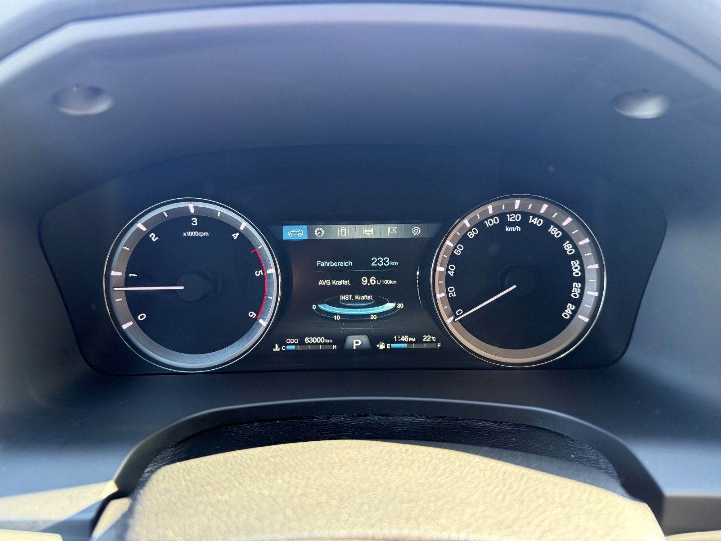 Fahrzeugabbildung KGM Rexton Sapphire 2.2D 4WD AT Top Zustand