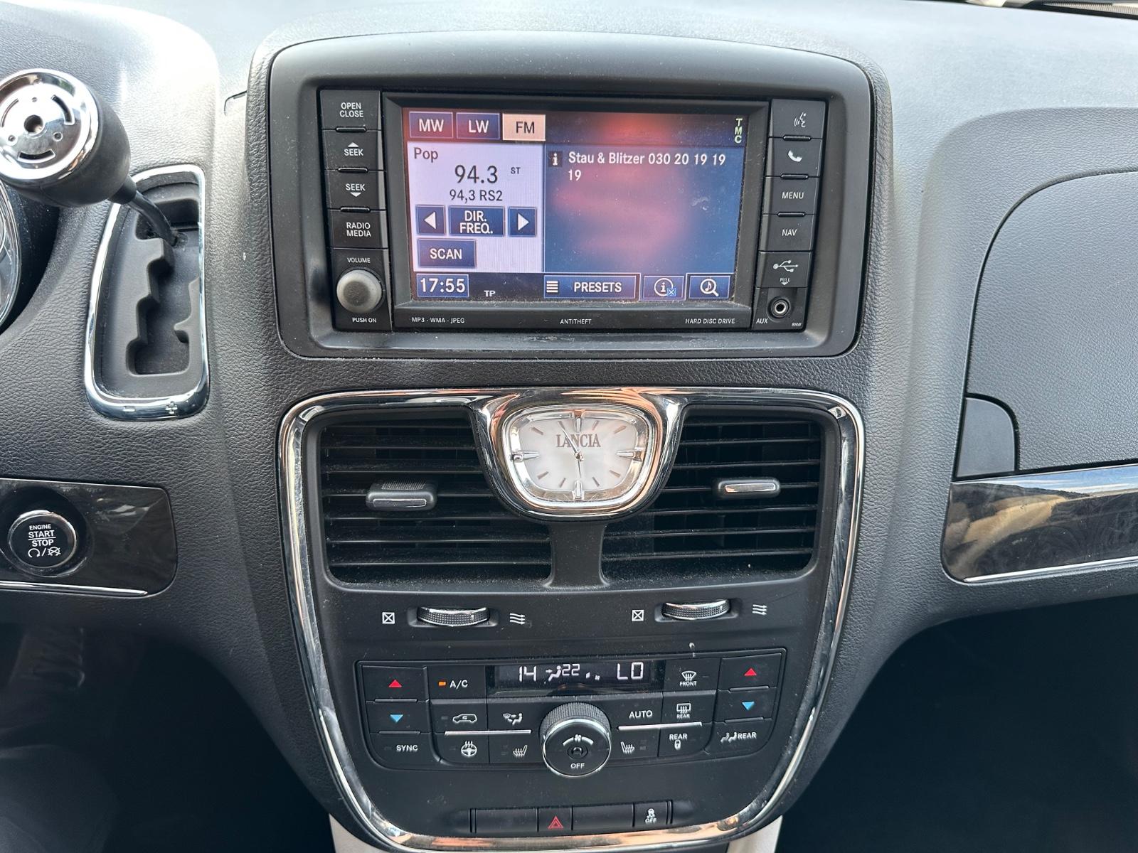 LANCIA VOYAGER 3.6 V6 283ch - PLATINUM - 7 PLACES - SIÈGES CHAUFFANTS - PORTES COULISSANTES ÉLECTRIQUES - CAMÉRA 360°