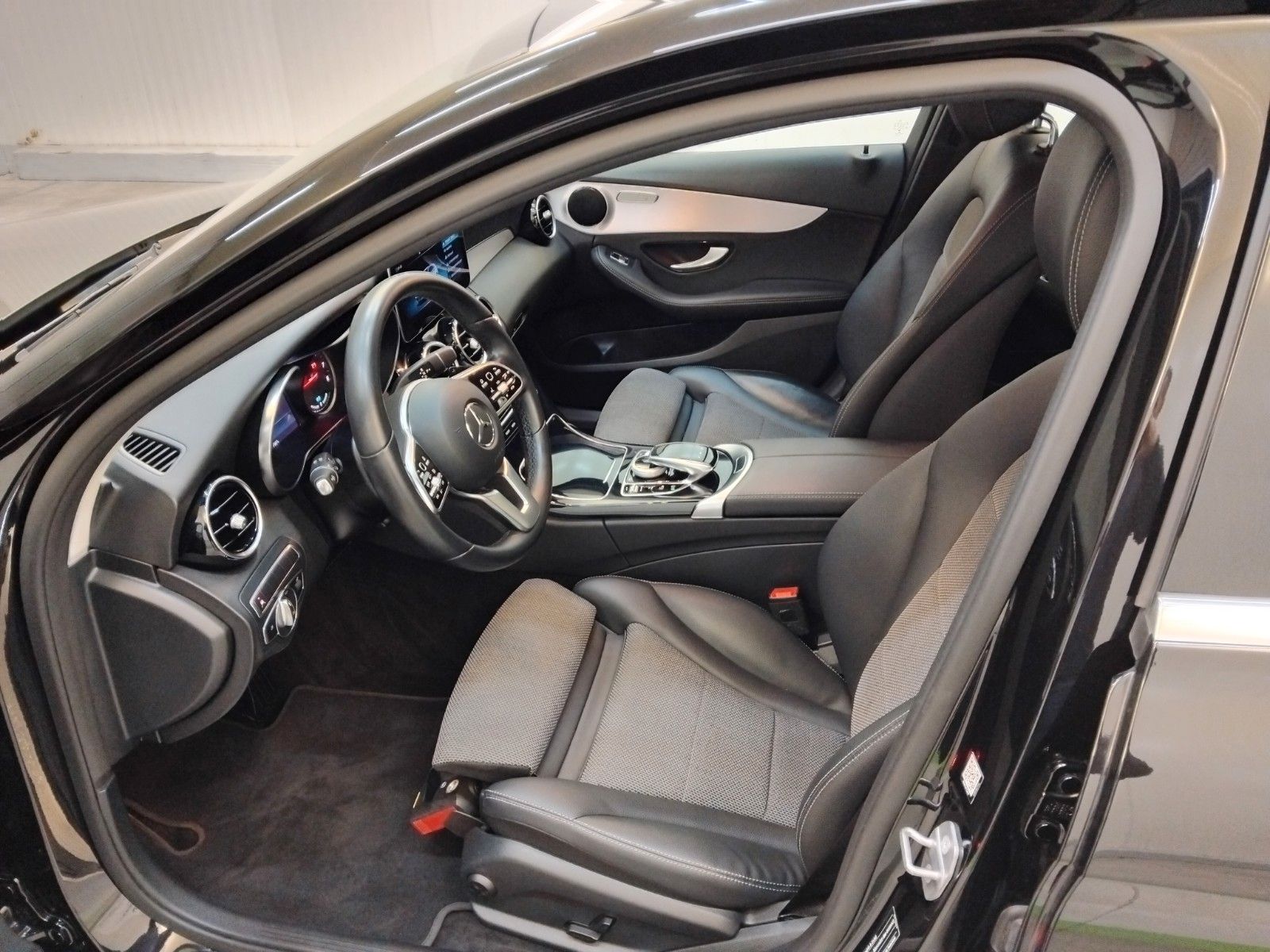 Mercedes-Benz C 200 (06/2026, Benzin)