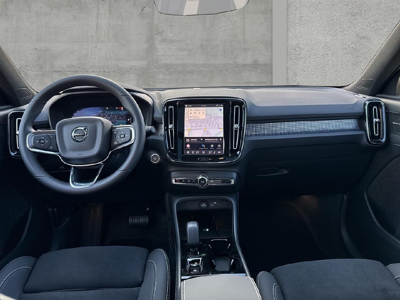 Fahrzeugabbildung Volvo XC40 B3 Benzin Ultra Black Edition