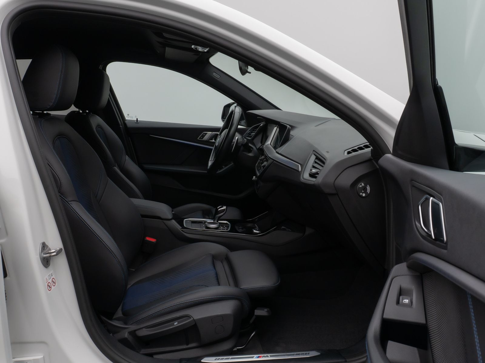 Fahrzeugabbildung BMW 120i M Sport DAB CockPitPr PDC Geschwindigkeitsr